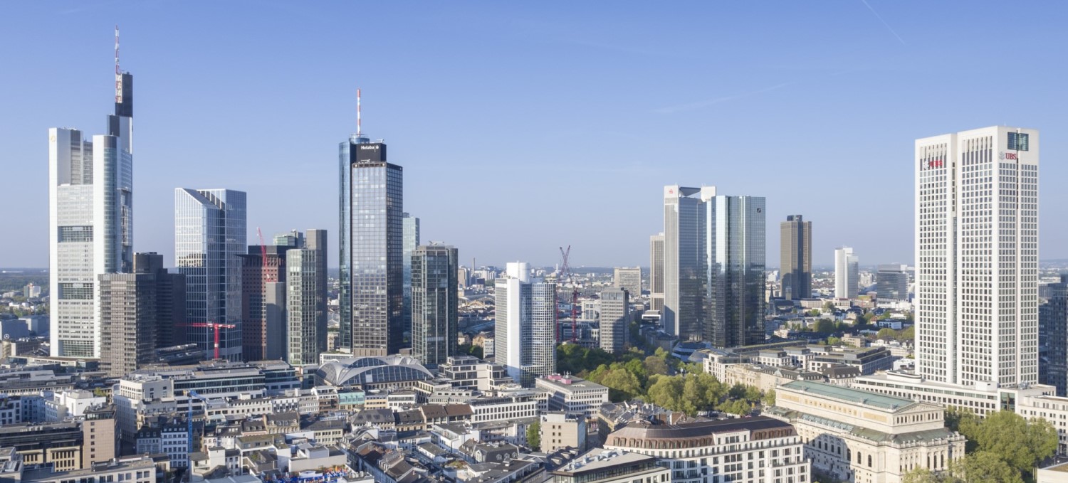 Clarus Management GmbH Frankfurter Skyline