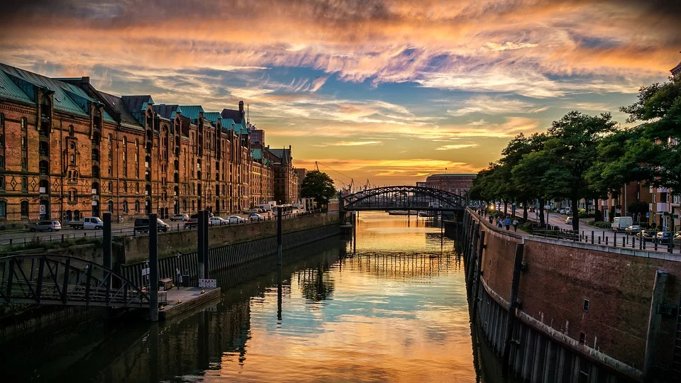 Die Stadtentwicklung von Hamburg macht die Stadt für Investoren zum spannenden Pflaster.